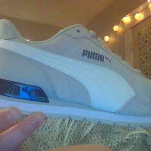 Size 4, PUMA sneakers, Kids/Juniors, Suede, Black, White, BRAND NEW, NEVER WORN